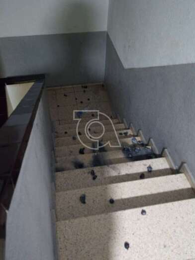 Restos de la detonación en la escalera/TA.